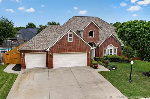 9305 N 101st East Ave, Owasso, OK 74055