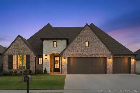 902 E 148th Pl S, Glenpool, OK 74033