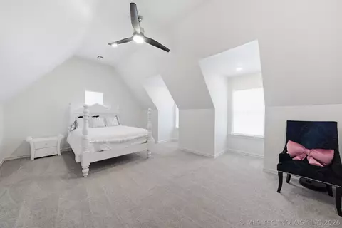 Bedroom - 26510 E 61st St S, Broken Arrow, OK 74014 photo 6 of 11
