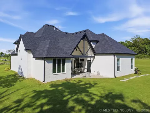 Exterior - 26510 E 61st St S, Broken Arrow, OK 74014 photo 5 of 7