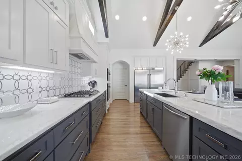 Kitchen - 26510 E 61st St S, Broken Arrow, OK 74014 photo 2 of 6