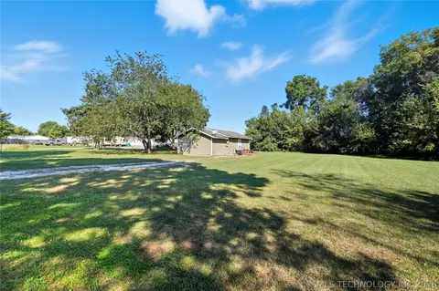 63176 E 282 Rd, Grove, OK 74344