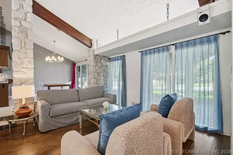 3510 E 60th St, Tulsa, OK 74135 photo 9
