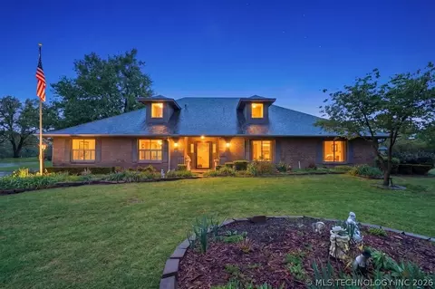 1418 Sherwood Ln, Broken Arrow, OK 74011