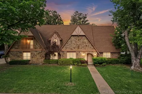 5706 S Columbia Pl, Tulsa, OK 74105