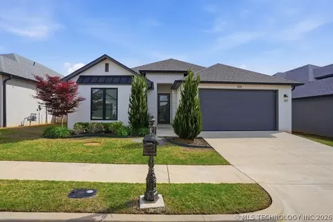 1114 W 86th St, Tulsa, OK 74132