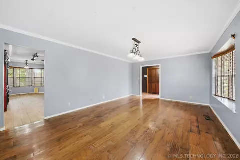 Living - 2905 E 78th St, Tulsa, OK 74136 photo 5 of 6