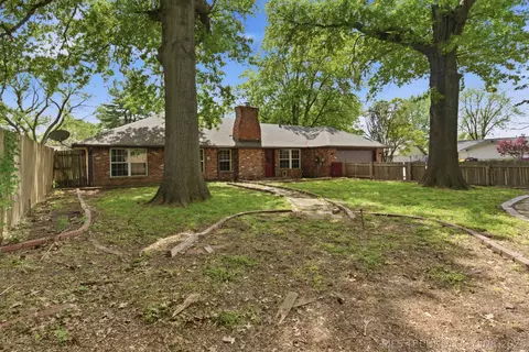 Exterior - 2905 E 78th St, Tulsa, OK 74136 photo 5 of 5