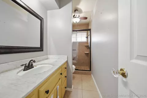 Bath - 2905 E 78th St, Tulsa, OK 74136 photo 1 of 2