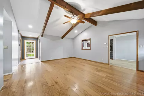 Living - 2905 E 78th St, Tulsa, OK 74136 photo 3 of 6