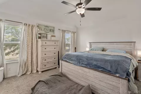 Bedroom - 31185 E 65th Ct S, Broken Arrow, OK 74014 photo 2 of 9