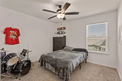 Bedroom - 31185 E 65th Ct S, Broken Arrow, OK 74014 photo 4 of 9