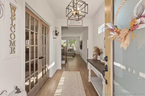 Entry Way - 31185 E 65th Ct S, Broken Arrow, OK 74014 photo 1 of 4