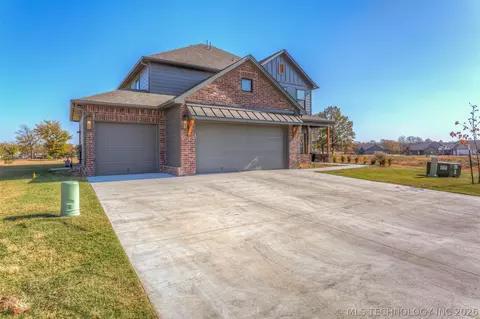 Exterior - 31185 E 65th Ct S, Broken Arrow, OK 74014 photo 14 of 14
