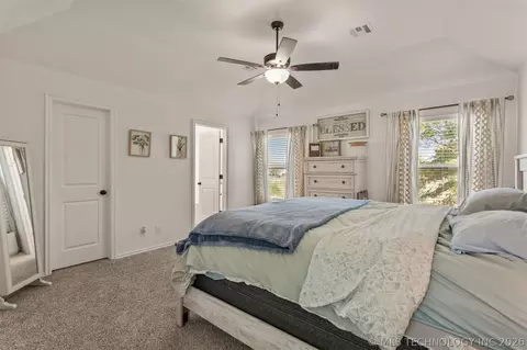 Bedroom - 31185 E 65th Ct S, Broken Arrow, OK 74014 photo 1 of 9