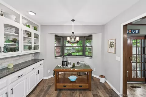 Dining - 7317 E 68th Pl, Tulsa, OK 74133 photo 1 of 3
