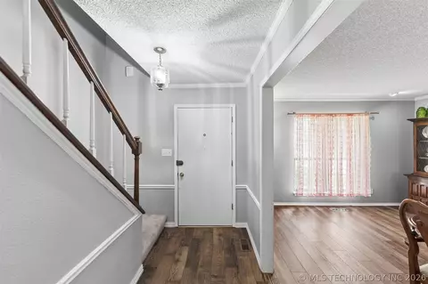 Entry Way - 7317 E 68th Pl, Tulsa, OK 74133 photo 1 of 2