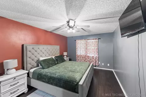 Bedroom - 7317 E 68th Pl, Tulsa, OK 74133 photo 2 of 6