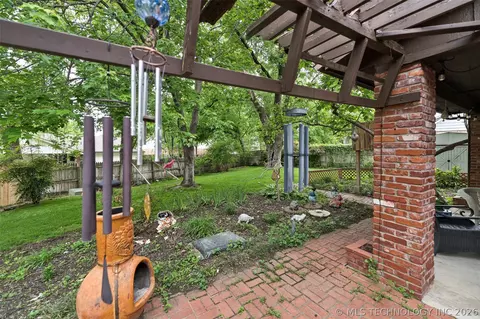 Exterior - 7317 E 68th Pl, Tulsa, OK 74133 photo 6 of 8