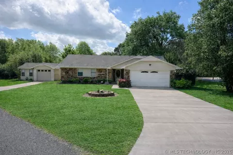 20 Brookwood Dr, Eufaula, OK 74432