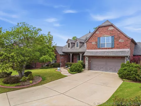 1504 W Trenton St, Broken Arrow, OK 74012