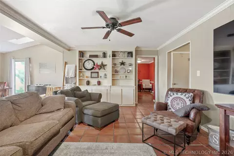 7023 E 66th Ct, Tulsa, OK 74133 photo 4
