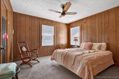 Bedroom - 906 E 9th St, Pawhuska, OK 74056 photo 1 of 2