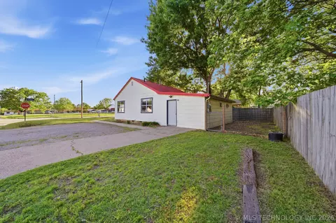 Other - 320 E Gentry Ave, Checotah, OK 74426 photo 8 of 9