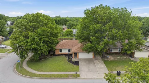 2010 W Ithica St, Broken Arrow, OK 74012