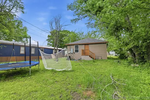 Exterior - 112 Umsted St, Colbert, OK 74733 photo 1 of 2