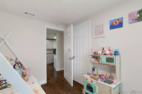 Bedroom - 112 Umsted St, Colbert, OK 74733 photo 3 of 4
