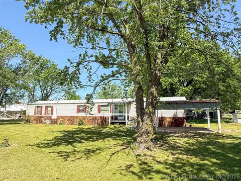 203 E Watova St, Talala, OK 74080 photo 2