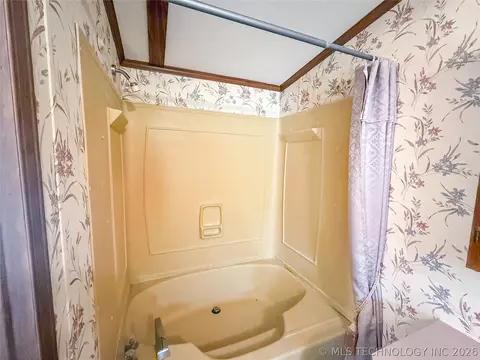 203 E Watova St, Talala, OK 74080 photo 16