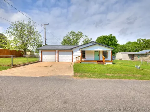 Exterior - 513 N J St, Eufaula, OK 74432 photo 10 of 13