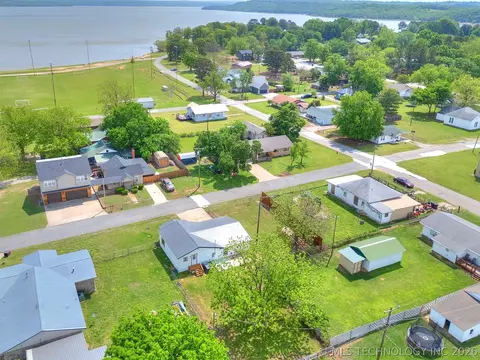 View/Area - 513 N J St, Eufaula, OK 74432 photo 5 of 10
