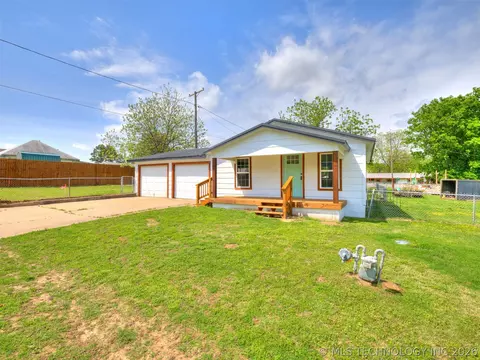 Exterior - 513 N J St, Eufaula, OK 74432 photo 12 of 13