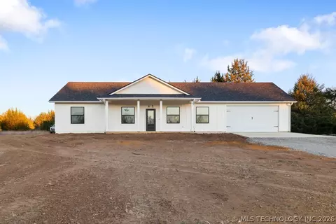 63 Deerfield Rd, Colbert, OK 74733