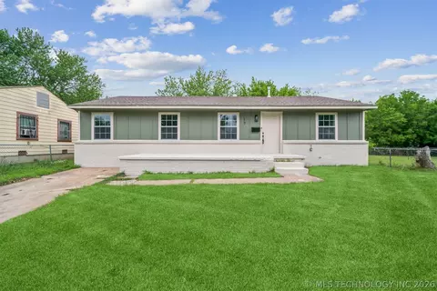 17 W 49th Pl N, Tulsa, OK 74126