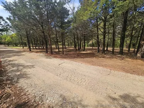 Lakeview Drive, Guthrie, OK 73044
