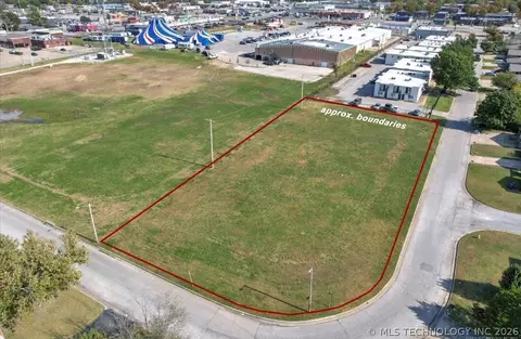 10935 E 23rd St, Tulsa, OK 74129
