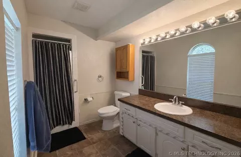 Bath - 130 Acker Dr, Ada, OK 74820 photo 2 of 2