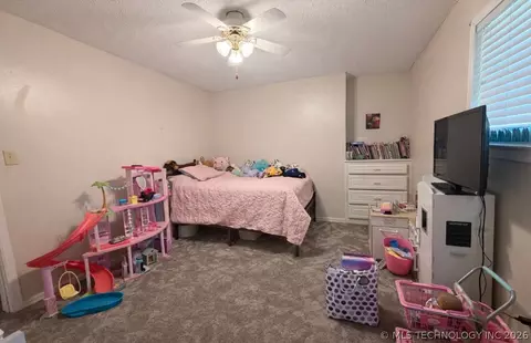 Bedroom - 130 Acker Dr, Ada, OK 74820 photo 2 of 4