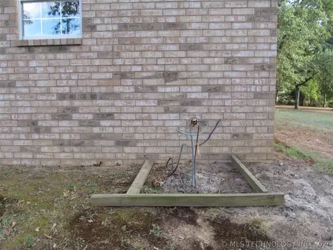 Exterior - 1 Three Mile Rd, Durant, OK 74701 photo 6 of 7