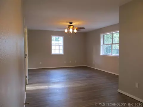 Living - 1 Three Mile Rd, Durant, OK 74701 photo 3 of 3