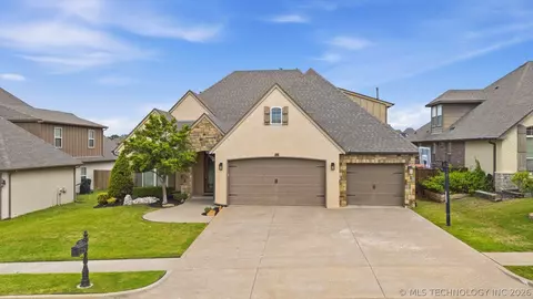 5929 E 145th St S, Bixby, OK 74008