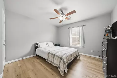 Bedroom - 5929 E 145th St S, Bixby, OK 74008 photo 8 of 9