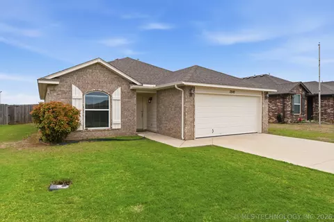13543 N 132nd East Ave, Collinsville, OK 74021