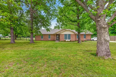 20805 S 4110 Rd, Claremore, OK 74019