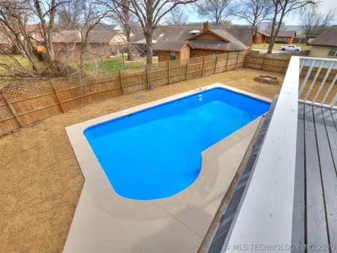 Exterior - 8408 E 64th Pl, Tulsa, OK 74133 photo 5 of 10