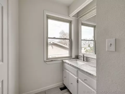 Bath - 8408 E 64th Pl, Tulsa, OK 74133 photo 7 of 7